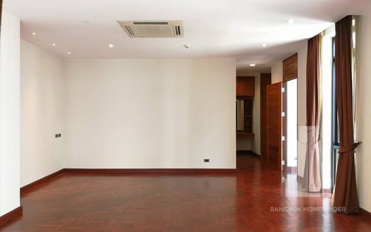Modern House with Private Pool Sukhumvit 24, Phrom Phong