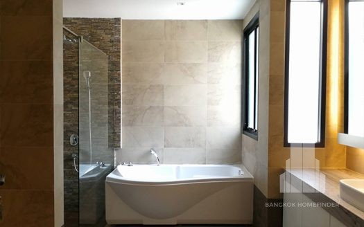 Modern House with Private Pool Sukhumvit 24, Phrom Phong